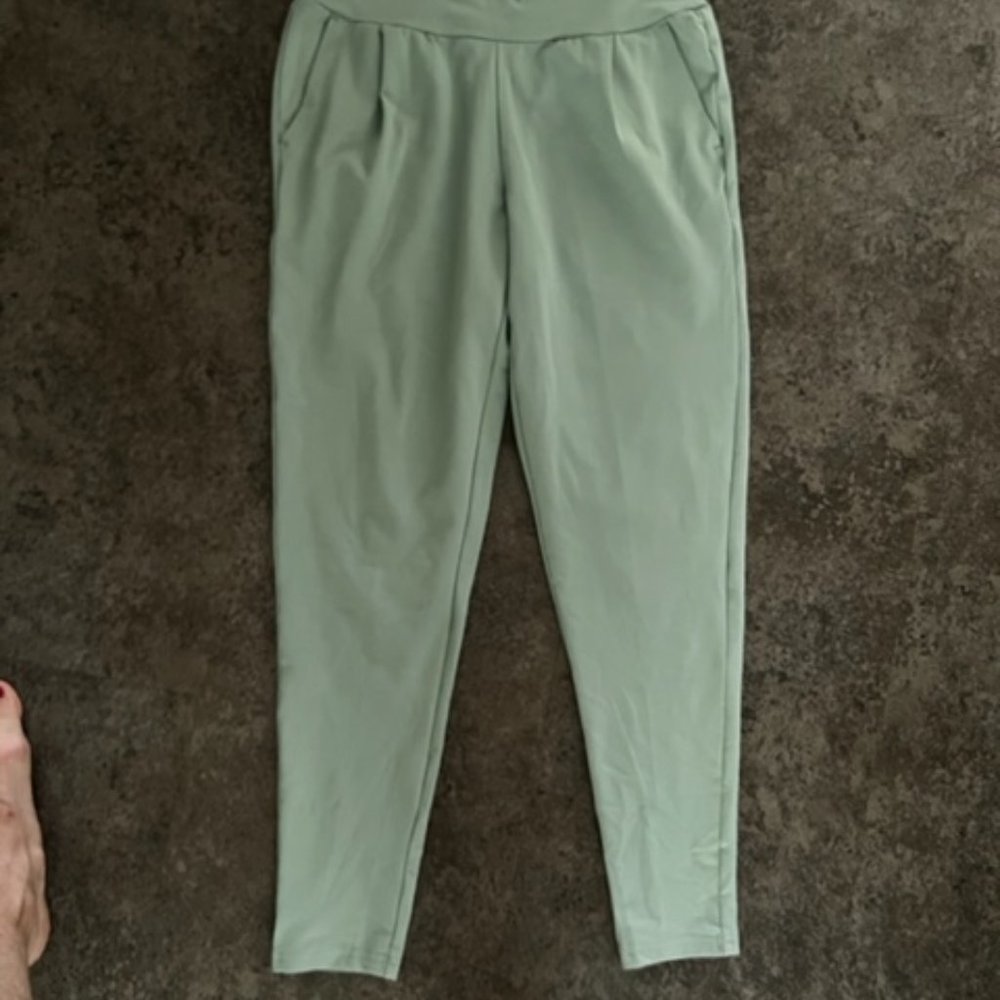 Yogasmoga - yoga pants (light green) Size Medium